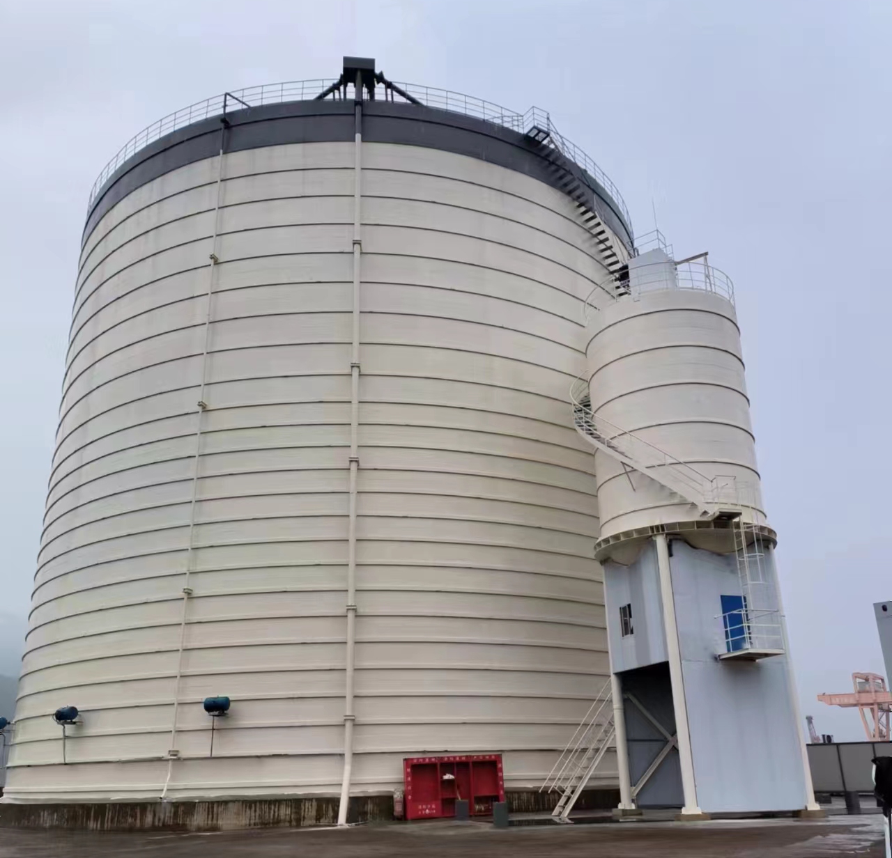 高埗镇10万吨水泥钢板库